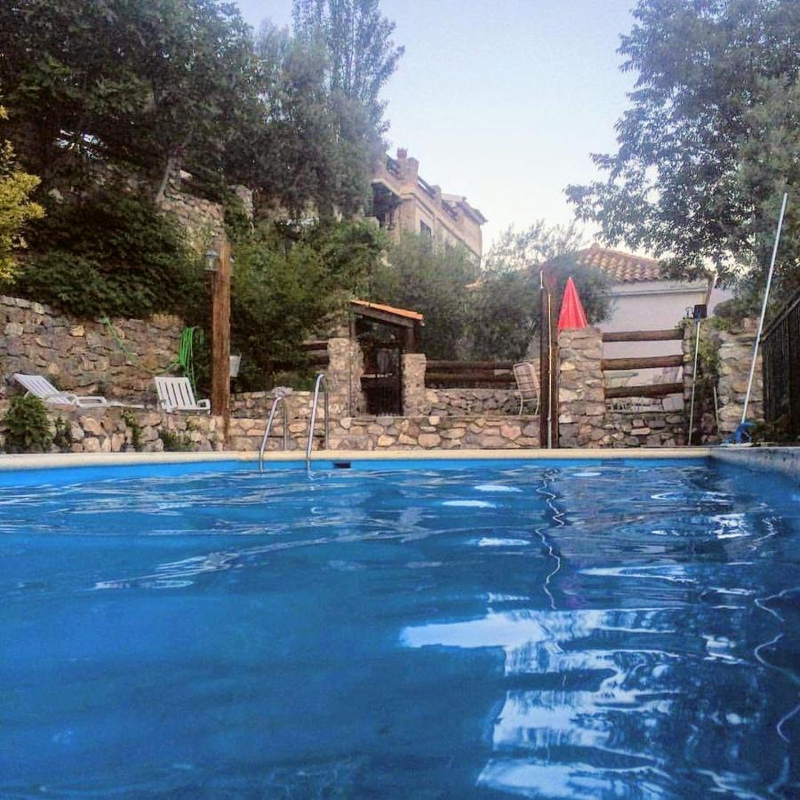 Cortijo La Solana Guest House Guejar-Sierra Bagian luar foto