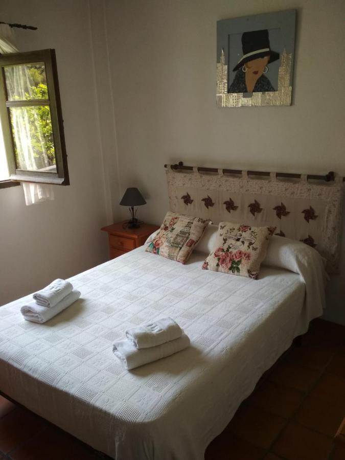 Cortijo La Solana Guest House Guejar-Sierra Bagian luar foto