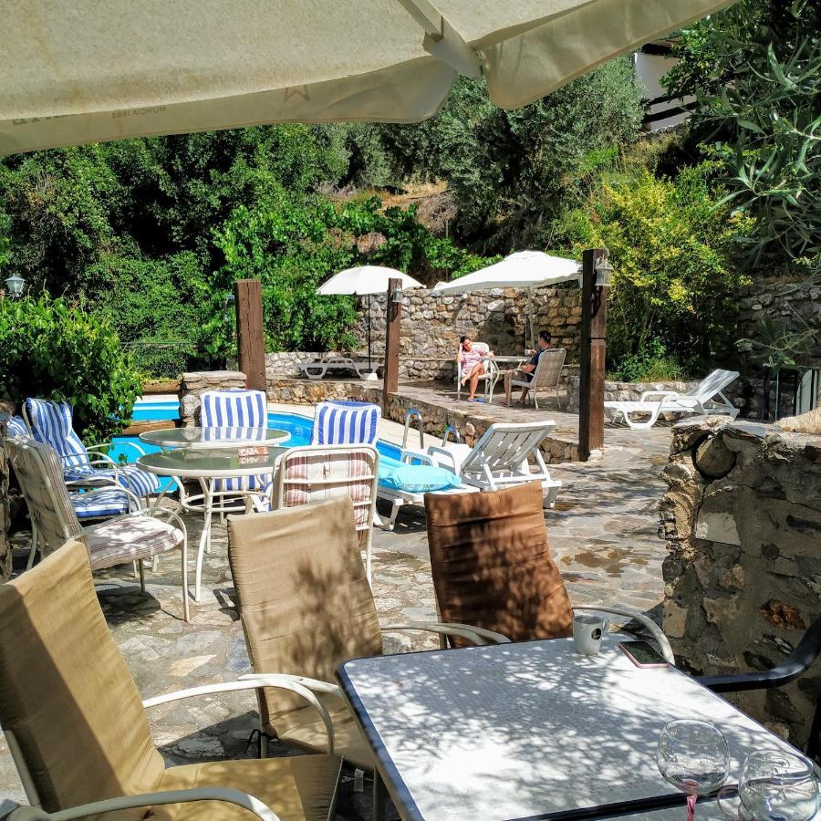 Cortijo La Solana Guest House Guejar-Sierra Bagian luar foto