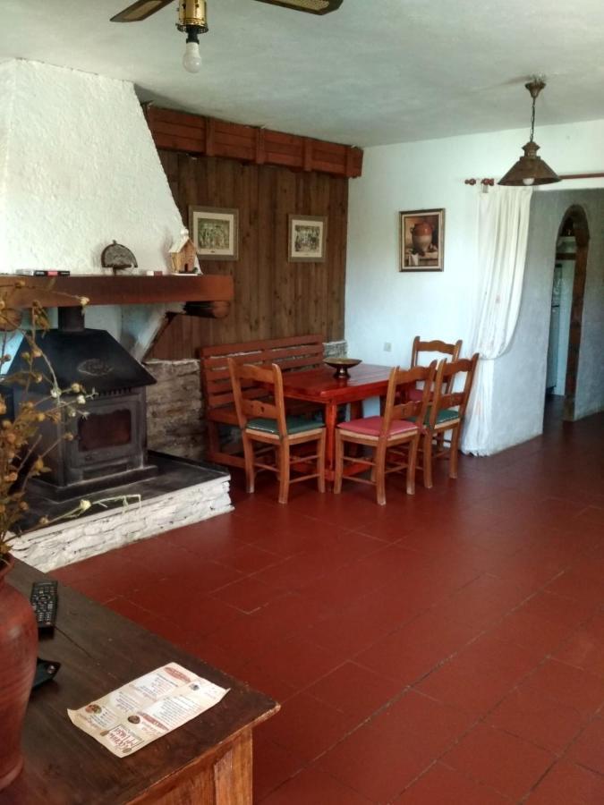 Cortijo La Solana Guest House Guejar-Sierra Bagian luar foto