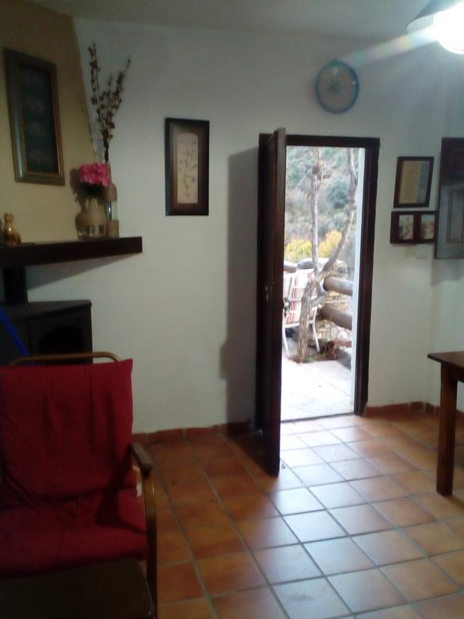 Cortijo La Solana Guest House Guejar-Sierra Bagian luar foto