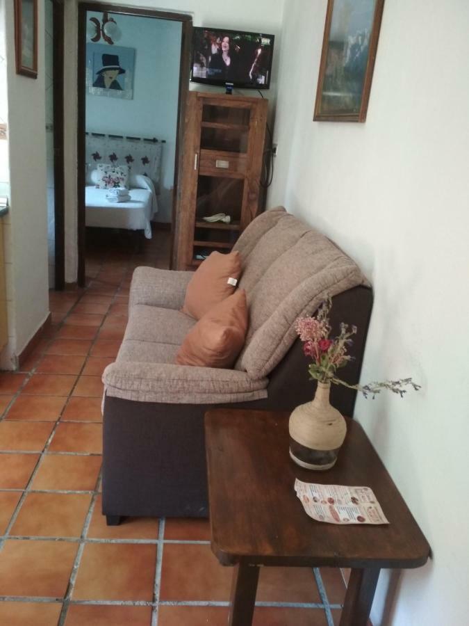 Cortijo La Solana Guest House Guejar-Sierra Bagian luar foto