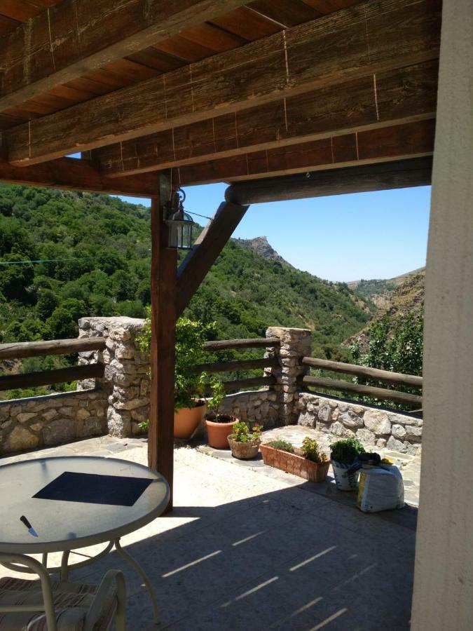 Cortijo La Solana Guest House Guejar-Sierra Bagian luar foto